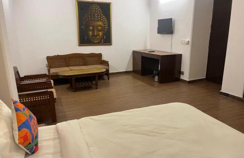 Kalkaji House | Via Rose Villa