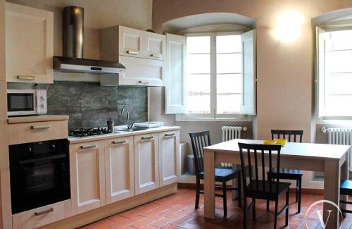 Pescia Apartment | Via Ruga degli Orlandi - Valente Italian Properties