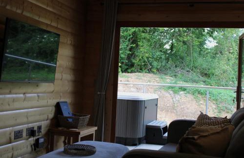 Somerton Ski Chalet | Viaduct Fishery Lodges