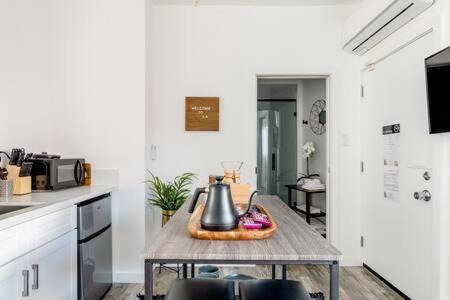 Ladera Heights Apartment | Vibe on the Patio at a Modern Luxury Studio near LAX Beach