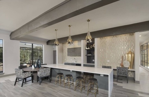 Legacy Park Apartment | Vibes in Dallas