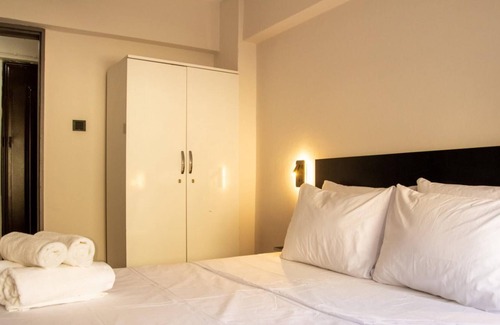 Old Town Apartment | Vibrant and Central Flat near Kordon in Alsancak