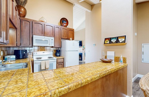 Beach Hill - Beach Flats House | Vibrant home with breathtaking views & convenient location