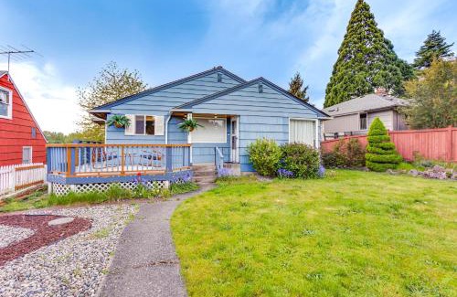 Central Tacoma House | Vibrant Tacoma Retreat, Near Point Defiance Park!