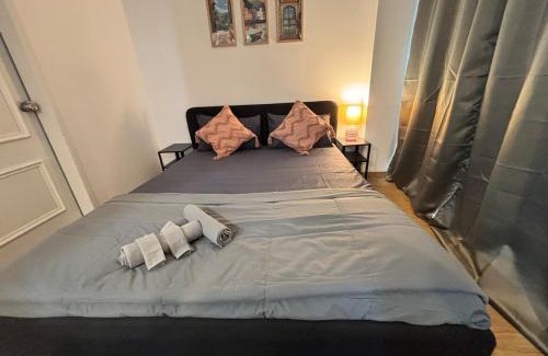 Viman Nagar Apartment | Vibrant Vision Near Airport with Coffee Maker & Wifi