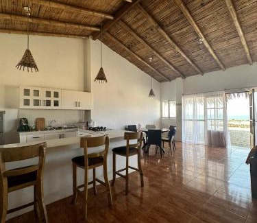 Los Organos House | Vichayito Hermosa cabaña para 5 personas