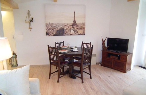 Aubais Villa | VICHELDA Cottage In The Sun