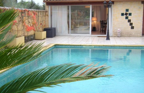 Aubais Villa | VICHELDA Cottage In The Sun
