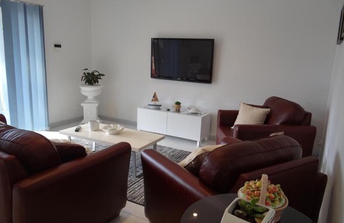Victor Harbor Apartment | Victor Holidays