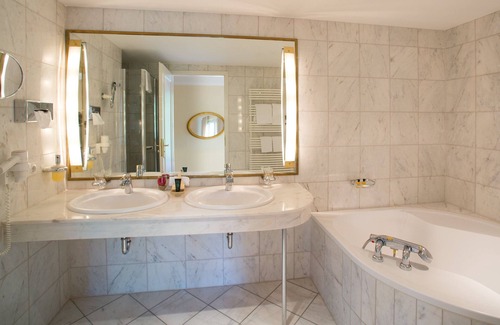 Saarbruecken Hotel | Victor's Residenz-Hotel Saarbrücken