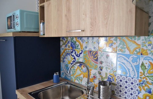 Torre Annunziata Apartment | Victoria Apartments: Capri | 5 mins from Pompeii Ruins