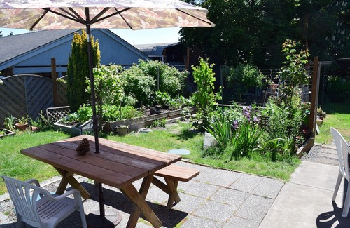 Metchosin Apartment | Victoria Area Oceanfront studio close to Royal Roads University &Pearson College