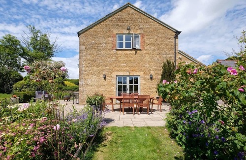 East Chinnock House | Victorian House, Gym, Games Room & 2 Acre Gardens