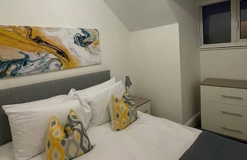 Arksey House | Victoria House - Newly refurbished 4 double bedroom property in Doncaster