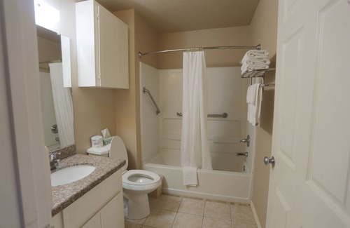 Donna Hotel | Victoria Palms Inn & Suites