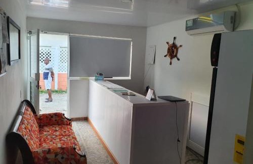 San Francisco House | Victoria's Gennie Bay Village Hostal