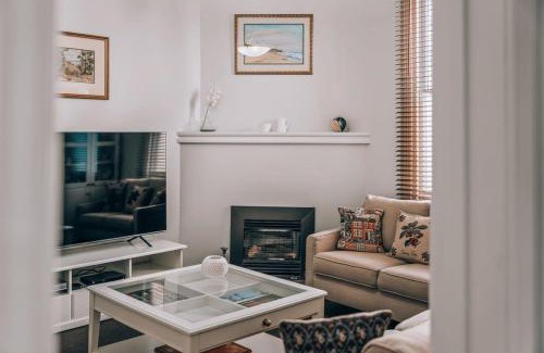 Bendigo House | Victorian Cottage in the Heart of Bendigo CBD