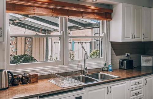 Bendigo House | Victorian Cottage in the Heart of Bendigo CBD