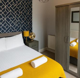 Queens Quarter House | Victorian House - South Belfast Lisburn Road - Northern Ireland Tourist Board Approved