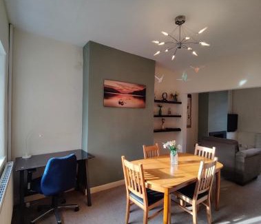 Newton-le-Willows House | Victorian Semi Detached House behind the High Street