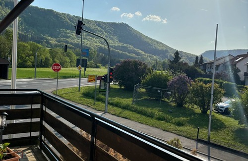 Bad Ueberkingen Apartment | Vidi Apartmens: By the stream