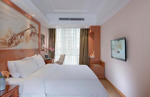 Haicang Hotel | Vienna Hotel(Zhangzhou Jiaomei WanYi square store)