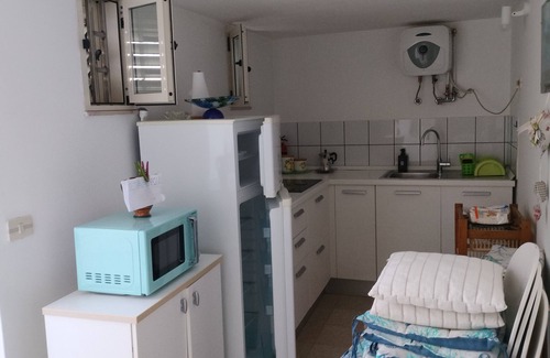 Chiesiola Apartment | VIESTE: SCALINATELLA AT SEApanoramic, central, 3-minute walk to the beach