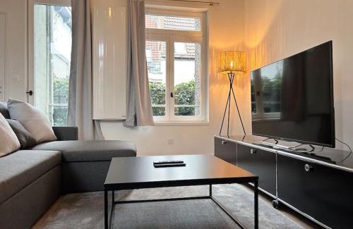 Old Lille Apartment | Vieux-Lille Appartement rénové avec une chambre