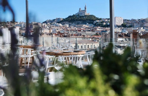 Opera Apartment | Vieux-Port, Appartement géant de 11 chambres & 11 salles de bain