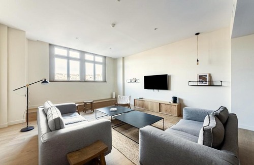 Opera Apartment | Vieux-Port, Appartement géant de 11 chambres & 11 salles de bain