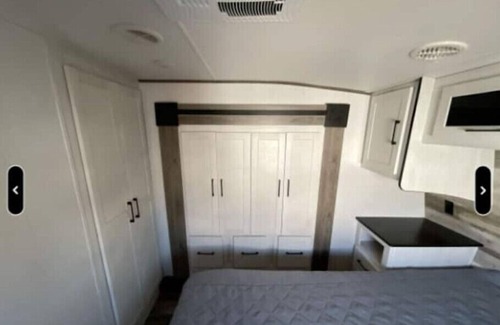 Enchanted Oaks House | View 3 beds loft 1 min to Dock