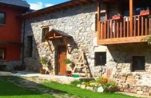 Riolago House | Viewpoint of Babia I. Rural house full rent. In wild nature. Babia