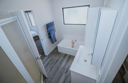 Welcome Bay House | Views at Welcome Bay Heights