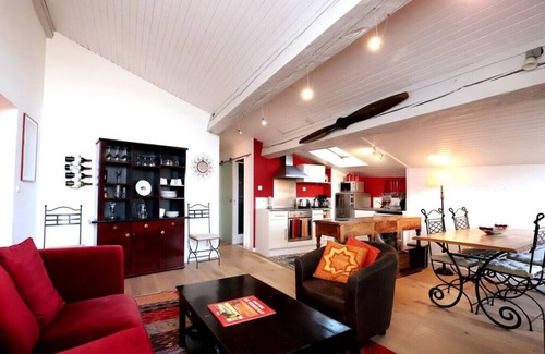Saint-Michel Apartment | Views, Elevator, Air-Conditioning and fast WiFi