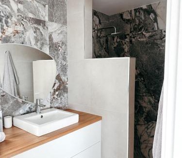 Berrambool Apartment | Views on Sapphire - Brand New - Adults Only