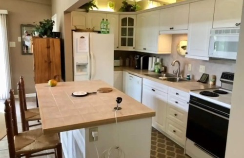 Jamestown Cabin | Views to Die For - Relax on 2 decks + Screen Porch; 1 mile to Pleasant Hill ramp