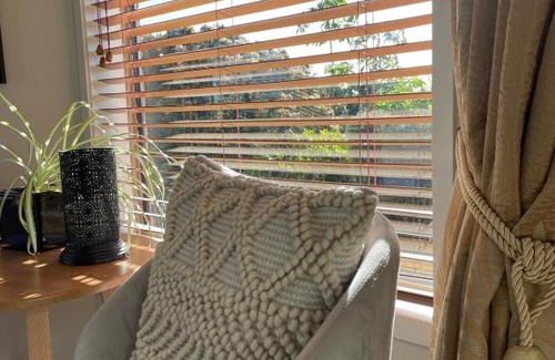 Ruakaka House | Views to unwind - self contained unit w/king bed