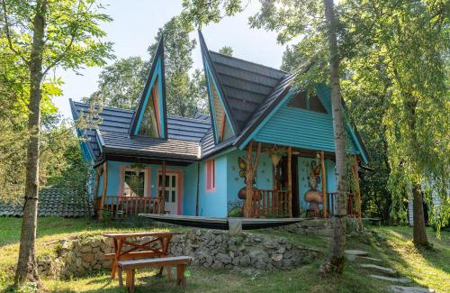 Poieni House | Viewtopia The Secret Land