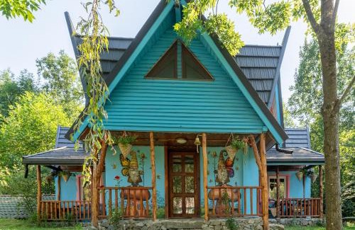 Poieni House | Viewtopia The Secret Land