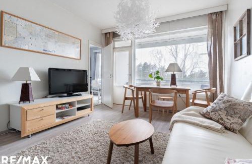 Espoo Apartment | Viherkallio two room apartment with kitchen and balkony