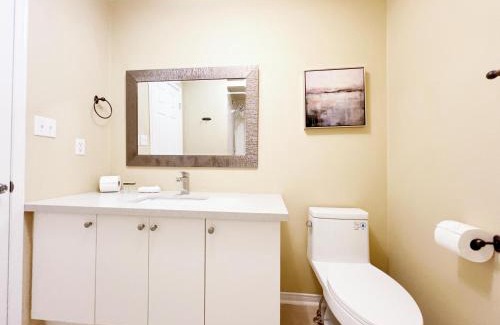 Vaughan House | Vihome-136-Charming and Tranquil Home Near HWY400 & Wonderland