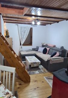 Bosnia House | Vikendica "Šapat šume"