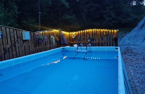 Milici House | Vikendica Šumski Mir - Holiday Home with Swimming Pool and Jacuzzi