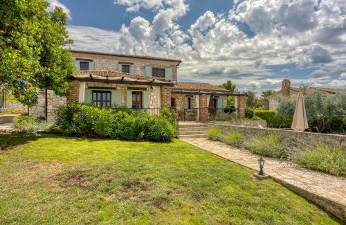 Sveti Lovrec Villa | Vila Aryana With Pool - Happy Rentals
