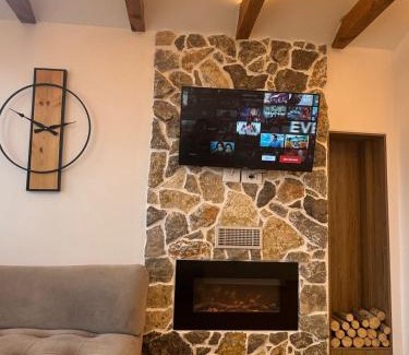 Tushemisht Villa | Vila Emante