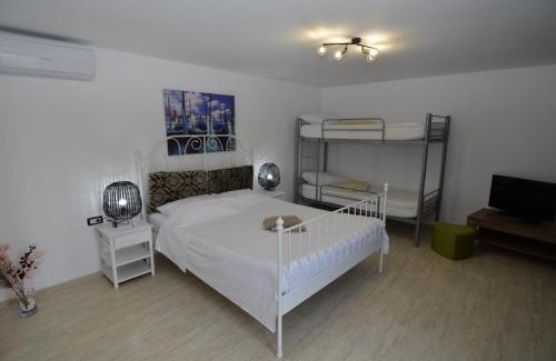 Costinesti House | Vila La Panda