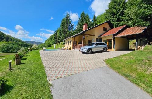 Tuhelj Villa | VILA LASOVIC + POOL + JACUZZI + SAUNA