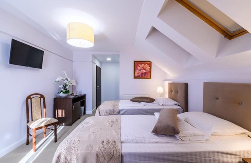 Caransebes House | Vila Palace