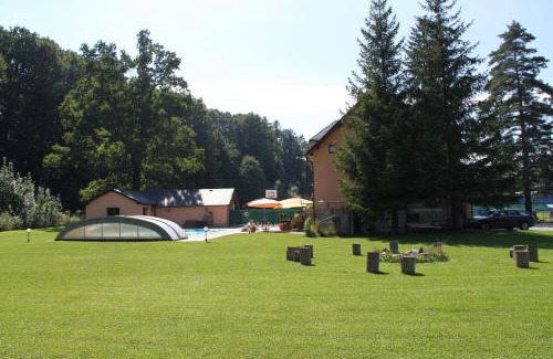 Mikulovice Villa | Vila u lesa - Mikulovice