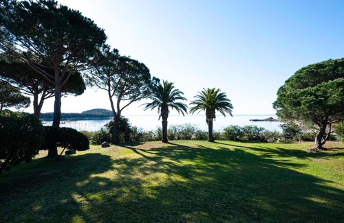 Cirendinu Villa | Villa Capicciola N 23